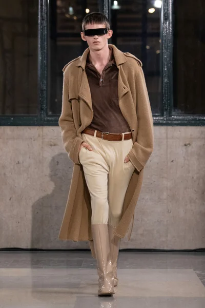 Look 30
